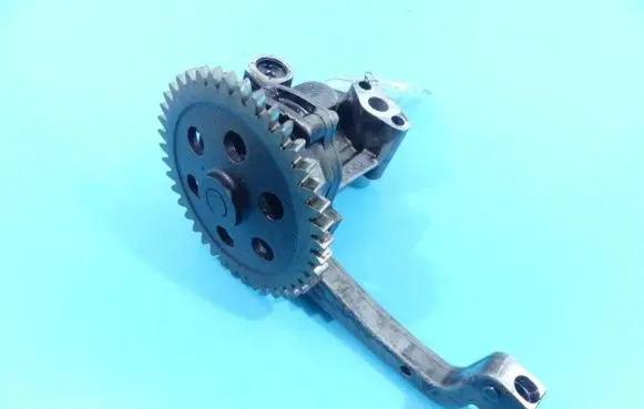 Volkswagen Touareg I Oil pump 070115105A IMPRK1173929
