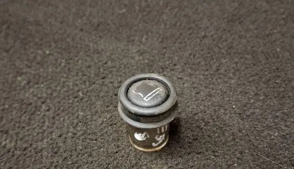 BMW 5 E39 Cigarette lighter 