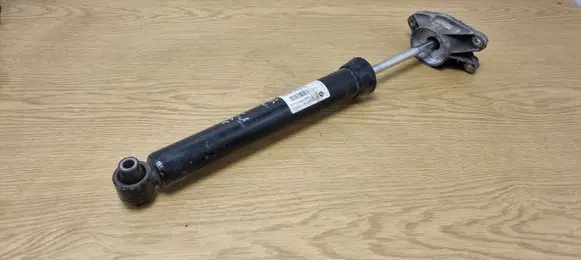BMW 4 F32 F33 Rear shock absorber/damper 6873756