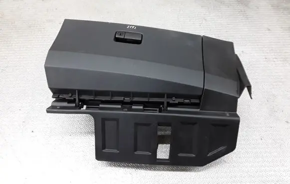 Nissan Murano Z50 Glove box