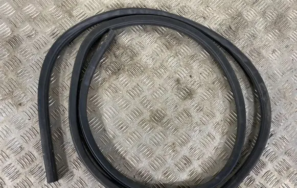 Mitsubishi Outlander Rear door rubber seal (on body) OUTL19GUMAKPG