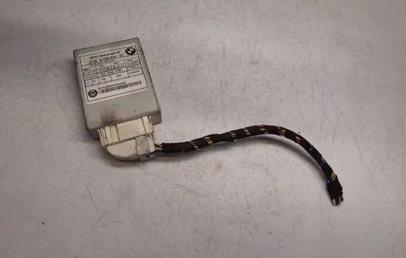 BMW 5 E60 E61 Air suspension control unit module (rear) 37146769834 37146784314