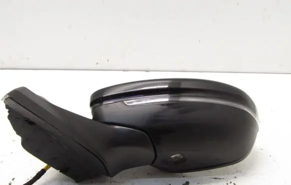 Peugeot 2008 II Front door electric wing mirror 98271336XT