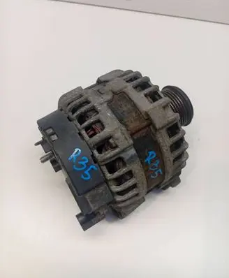 Volkswagen PASSAT B7 Generator/alternator 03L903024F