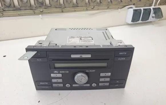 Ford Transit Radio/CD/DVD/GPS head unit 10R023539 8C1T18C815AC