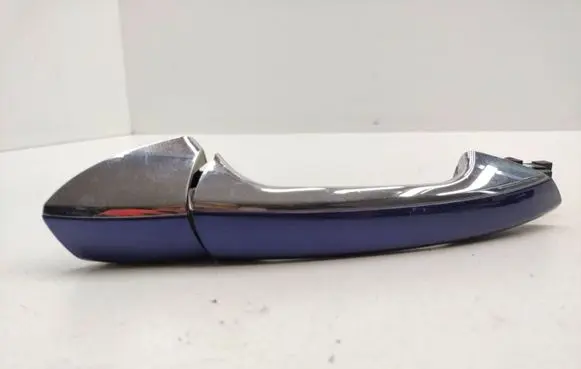 Infiniti Q30 Rear door exterior handle