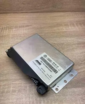 Audi A6 S6 C6 4F Engine control unit/module ECU 8P0907427 4F0910427