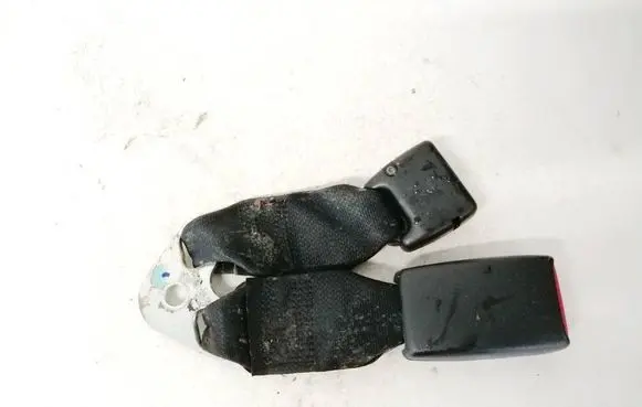 Toyota Yaris Middle seatbelt buckle (rear) 