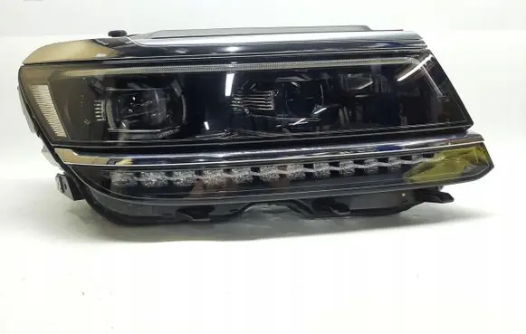 Volkswagen Tiguan Headlight/headlamp 5NB941082A