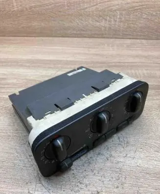 Volvo C70 Climate control unit 9171799 98W42E