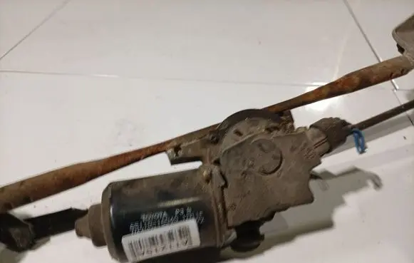 Toyota Corolla E120 E130 Wiper motor 851101A040
