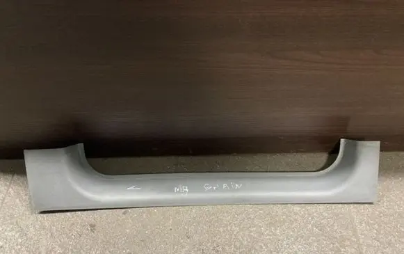 Mercedes-Benz Sprinter W901 W902 W903 W904 Other sill/pillar trim element A9016927102 9016927102