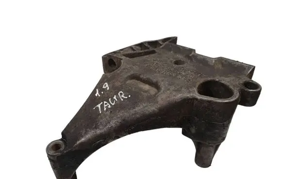 Volkswagen Cross Touran I Engine mounting bracket 03G199207G