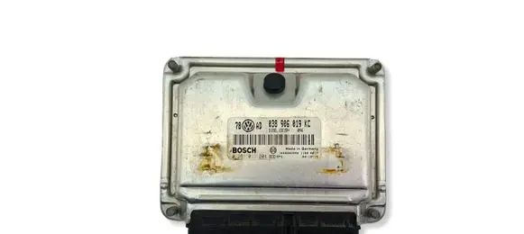 Volkswagen PASSAT B5.5 Engine control unit/module 038906019KC 0281011204
