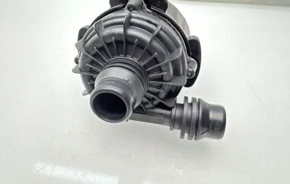 BMW iX Electric auxiliary coolant/water pump 945503906