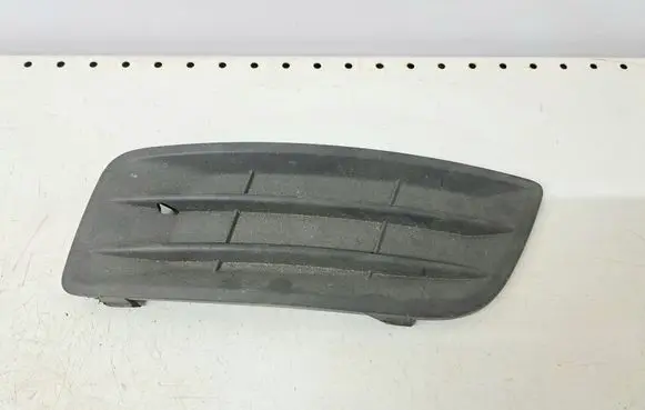 Volvo V50 Front bumper lower grill 30779102