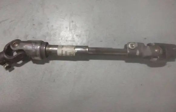 Toyota Avensis Verso Steering column universal joint 040106