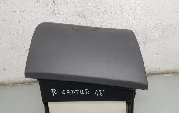 Renault Captur Glove box