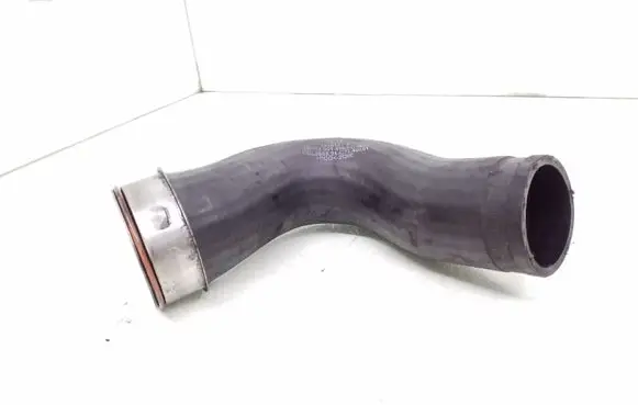 Mercedes-Benz ML W163 Intercooler hose/pipe 1635014582