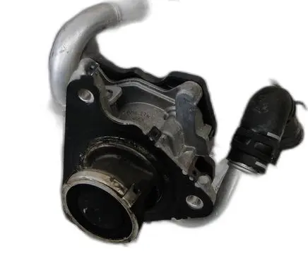 Volkswagen Golf VII EGR thermostat 04L131501S