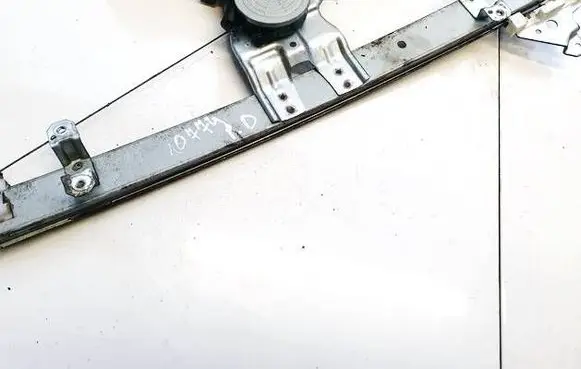 Nissan Leaf I (ZE0) Sliding door window regulator with motor