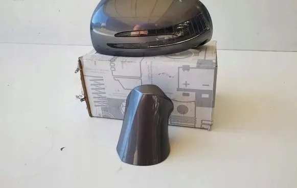 Mercedes-Benz SL R231 Plastic wing mirror trim cover A2318101900