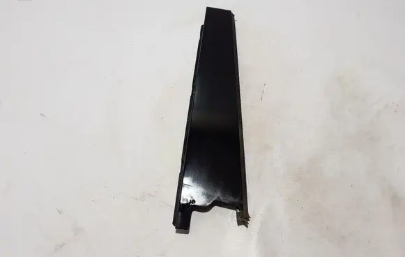 Porsche Macan (95B) Rear door trim (molding) 95B853352D