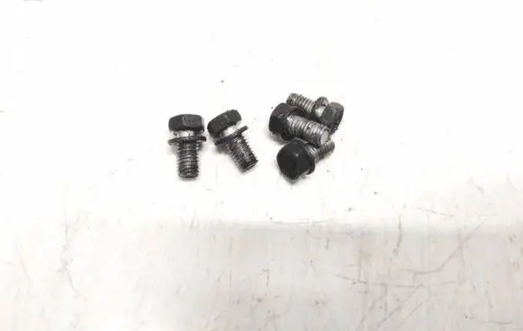 Nuts/bolts