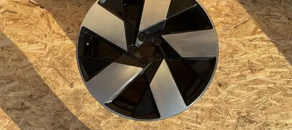 Volvo XC40 R20 alloy rim 32410346 32410942