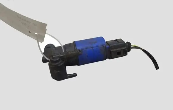 Volvo V60 Windscreen/windshield washer pump AV6113K082AA