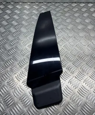 Maserati Ghibli (B) pillar trim (top) 6700247880 16079