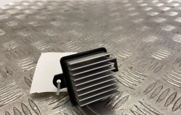 Mitsubishi Outlander Other relay 05915E