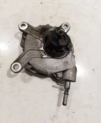 Toyota Avensis T250 Vacuum pump 18100635