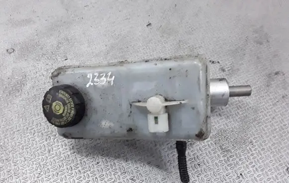 Master brake cylinder
