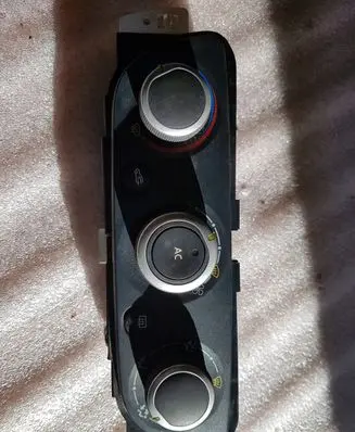 Renault Megane III Climate control unit