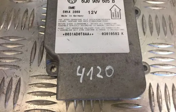 Volkswagen PASSAT B5.5 Airbag control unit/module 6Q0909605B 4120
