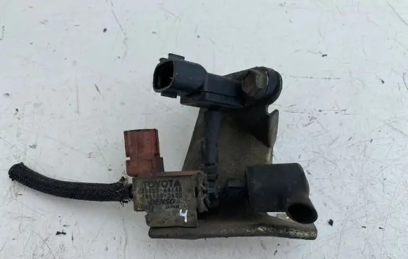 Toyota Corolla Verso E121 Turbo solenoid valve 2586064140