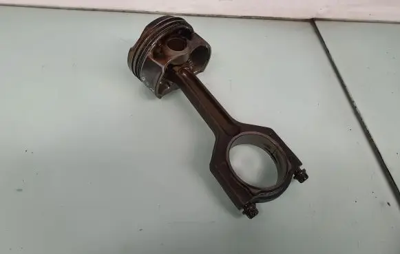 BMW X5 E70 Piston with connecting rod 7624615 11247624615 8619196