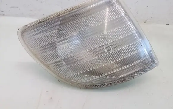 Mercedes-Benz Vito Viano W638 Front indicator light