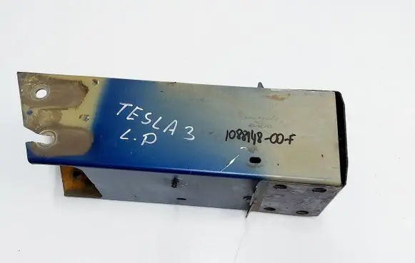 Tesla Model 3 Intercooler air guide/duct channel 1088148-00-F