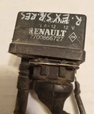 Renault Laguna I Other relay 7700866727