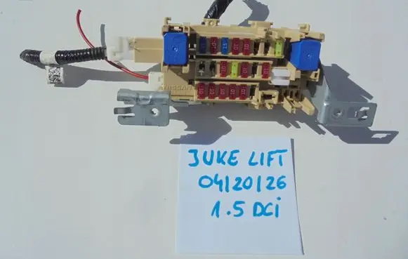 Nissan Juke I F15 Fuse module 24010BF18CTA