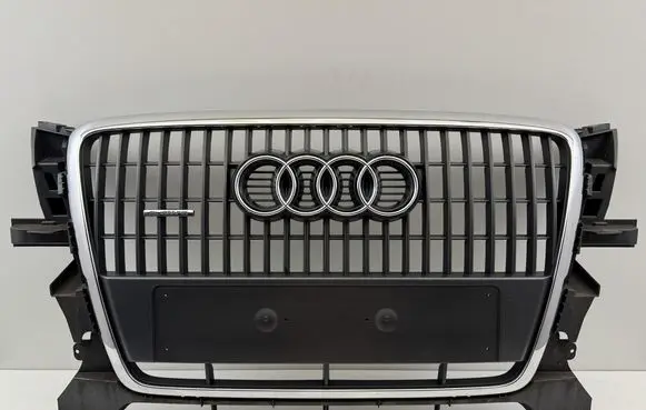 Audi Q5 SQ5 Front bumper upper radiator grill 8R0853651