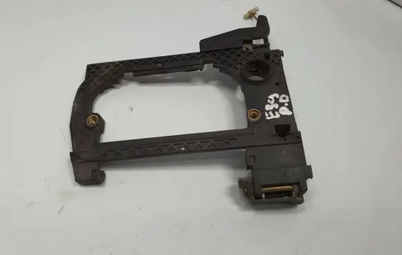 BMW 5 E39 Front door exterior handle/bracket 8236644 51218236644