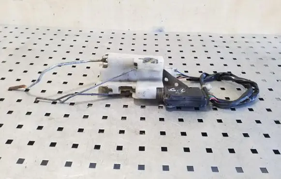 Mazda 323 F Rear door lock