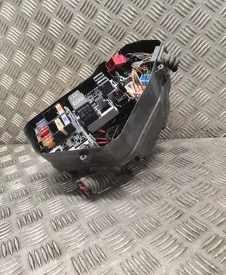 Audi Q7 4L Fuse module 