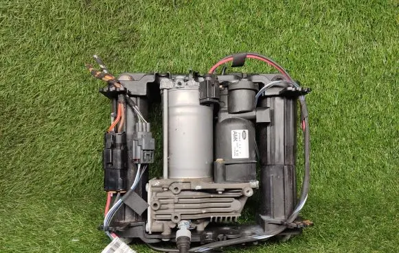 Land Rover Range Rover L322 Air suspension compressor/pump BH423B484CB 97334 973340