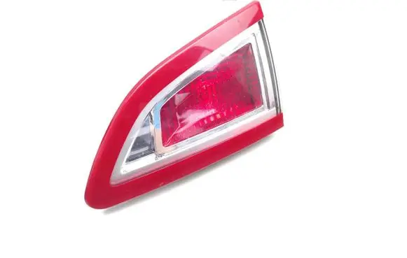 Tailgate rear/tail lights