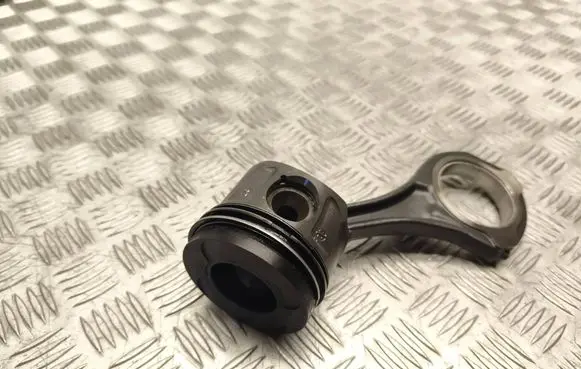 Mercedes-Benz C W204 Piston with connecting rod 72579