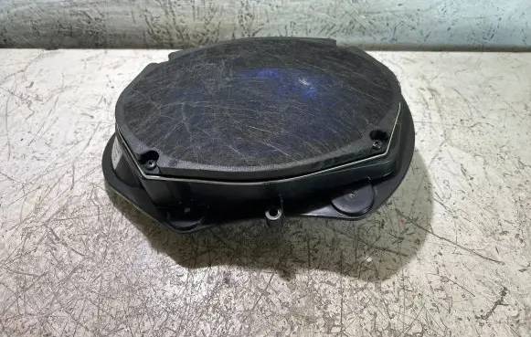 Dodge Challenger Front door speaker 52851560AA 26777AA